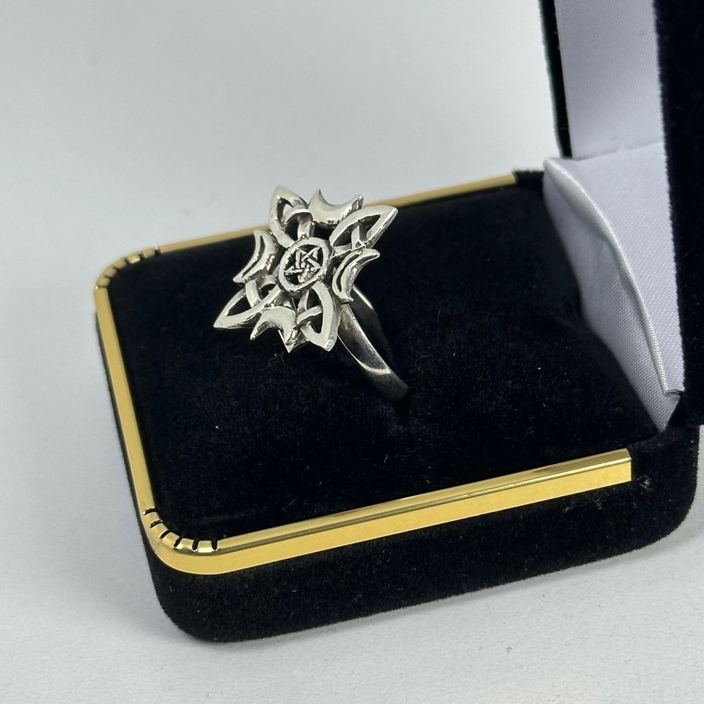 Sterling Silver Celtic Pentacle Ring Size 7 Wiccan Pagan Crescent Moon Band - Picture 2 of 8